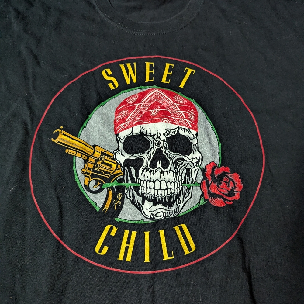 Guns N' Roses Style Band Graphic T-Shirt with Skull Design Unofficial - Picture 2 of 8